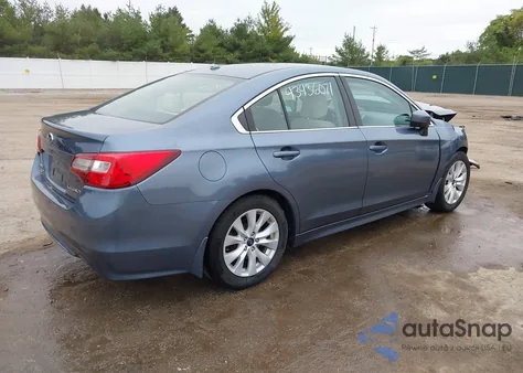 2015 Subaru Legacy 2.5I Premium z USA, uszkodzony, nr VIN 4S3BNBC64F3071487